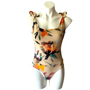 BCBGeneration Women’s Floral Print One-Piece Swimsuit Size Small